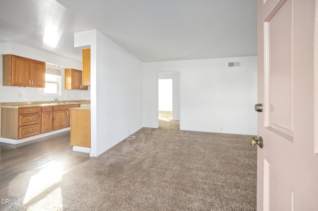 Photo of Listing #V1-34046