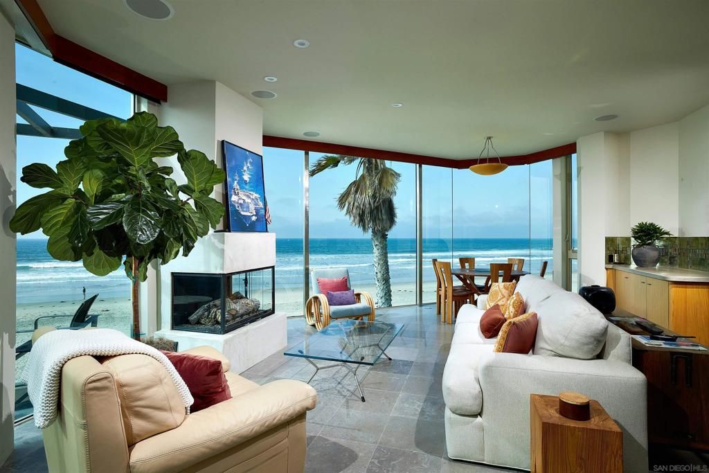 3377 Ocean Front Walk, San Diego
