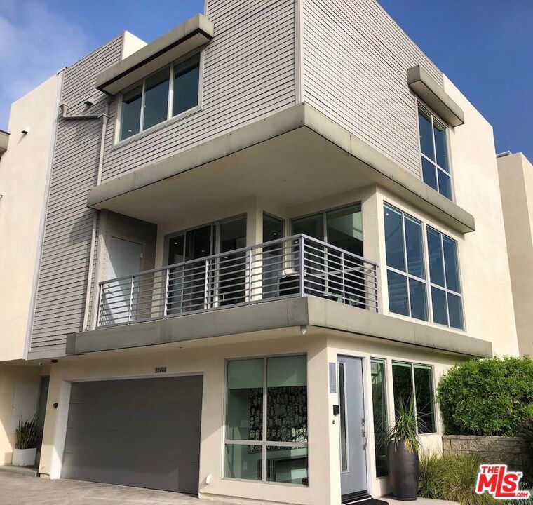 Photo of Listing #26636397