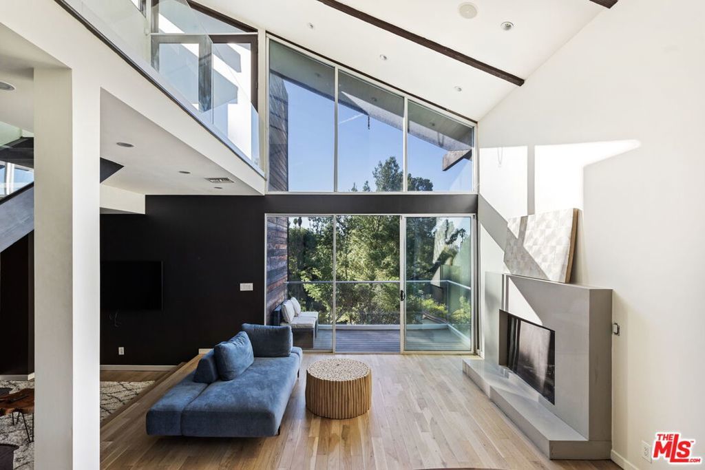 Photo of Listing #26636527