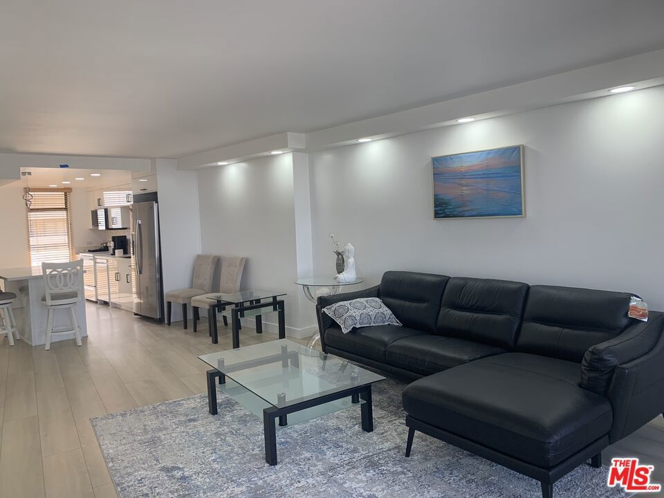 Photo of Listing #26636255