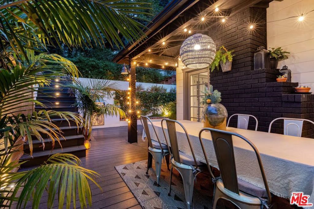 12208 Laurel Terrace Dr, Studio City