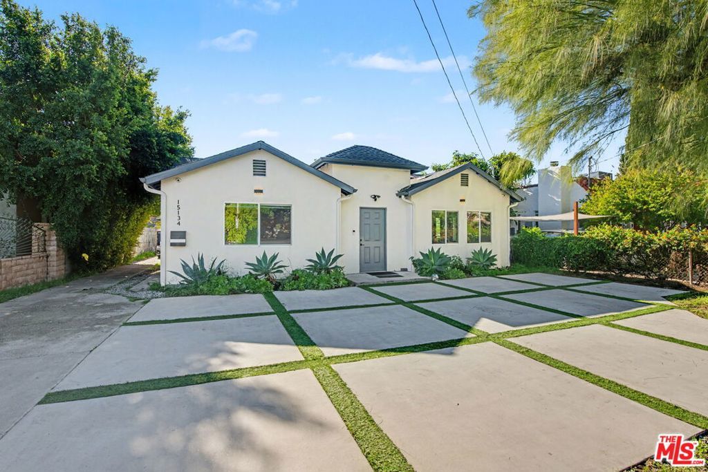 Photo of Listing #26636877