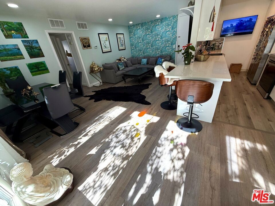 Photo of Listing #26636961