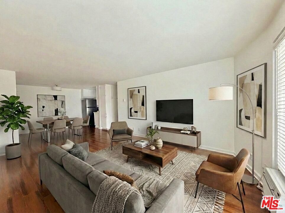 Photo of Listing #26637019