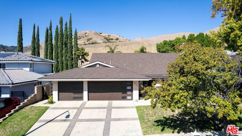 Photo of Listing #26637065