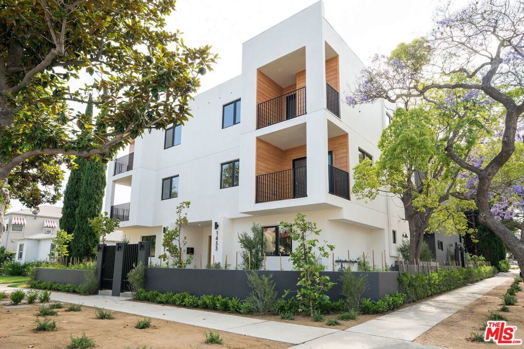 Photo of Listing #26637351