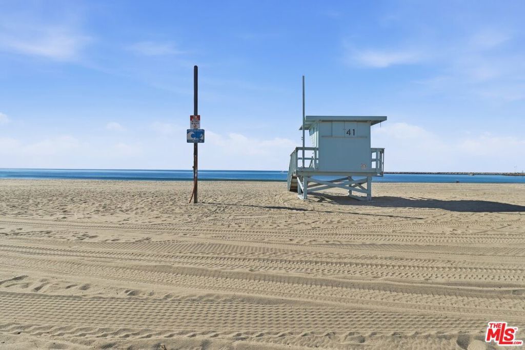 Photo of Listing #26637697