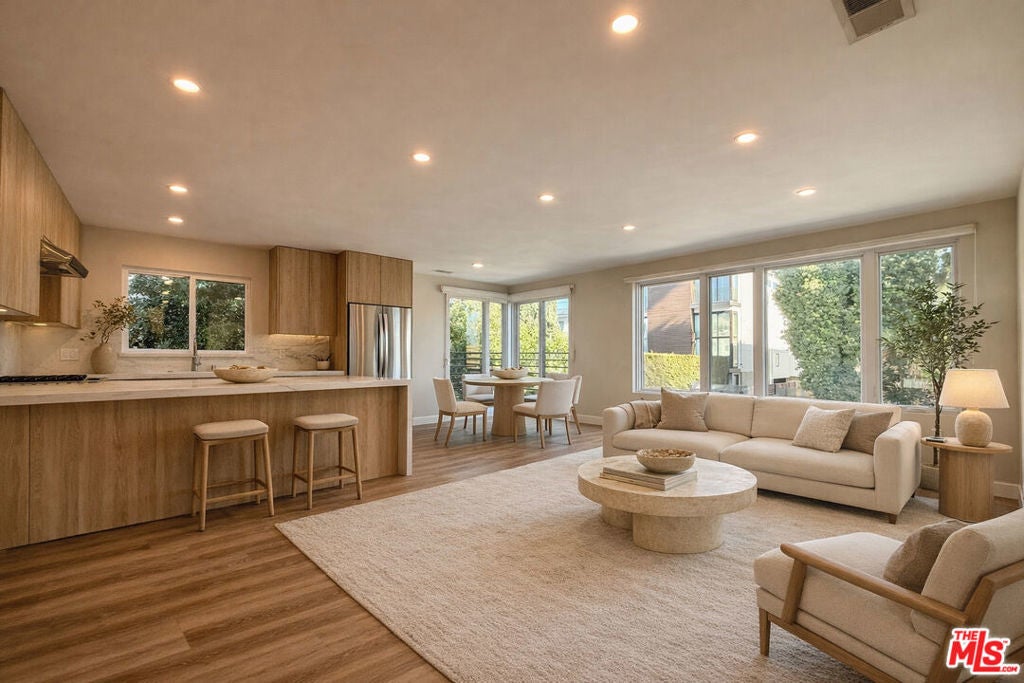 Photo of Listing #26637721