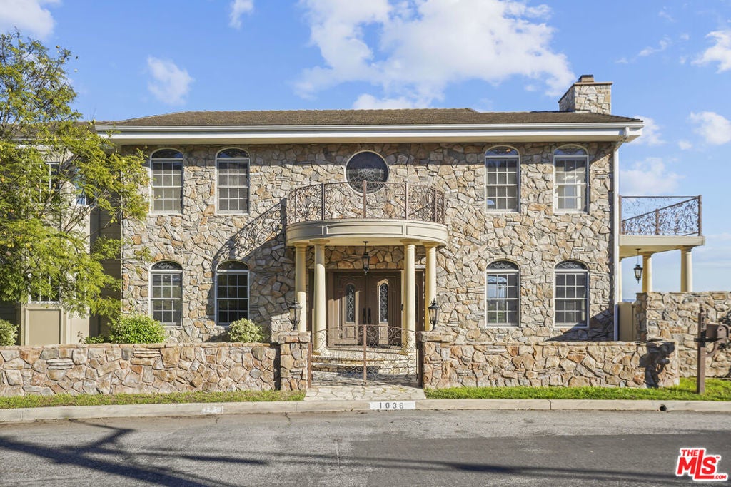 Photo of Listing #26638051