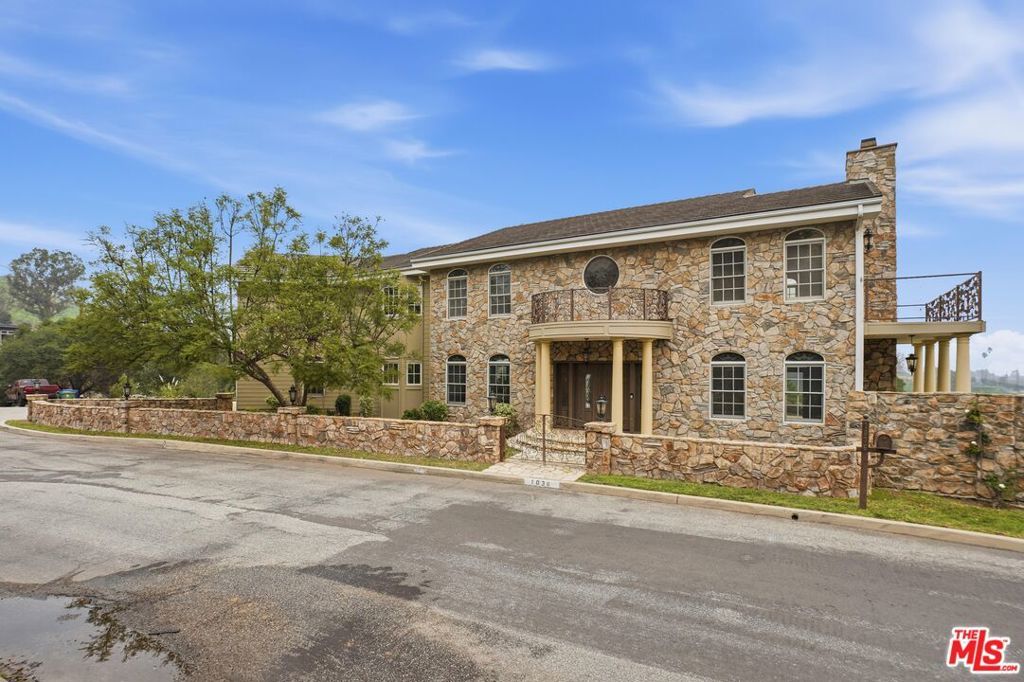 Photo of Listing #26638051