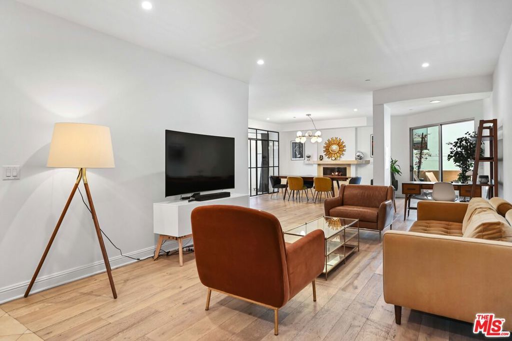 Photo of Listing #26637617