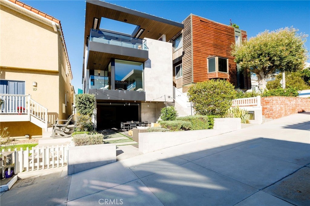 Photo of Listing #SB25276015