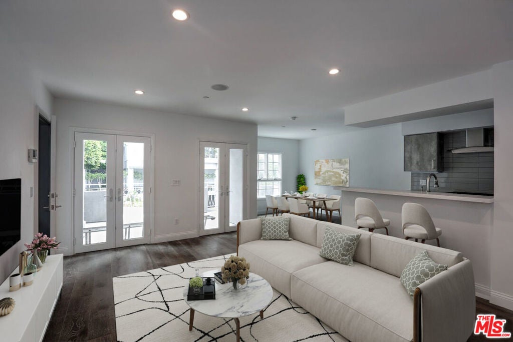 Photo of Listing #26636453