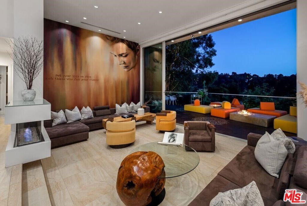 Photo of Listing #26637357