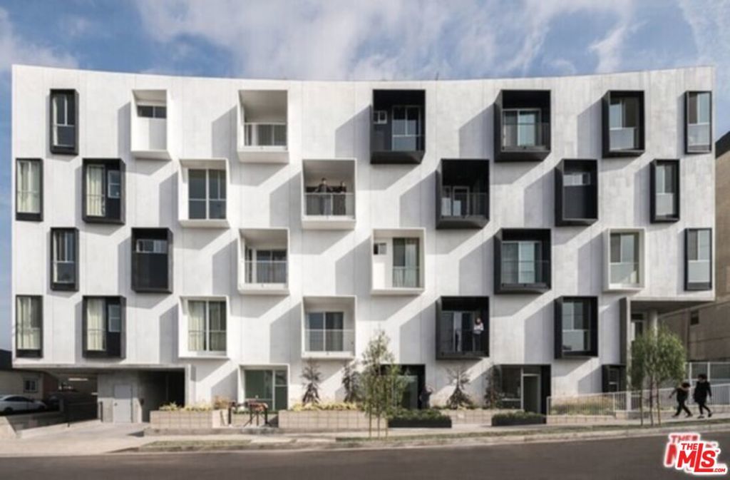 Photo of Listing #26639069