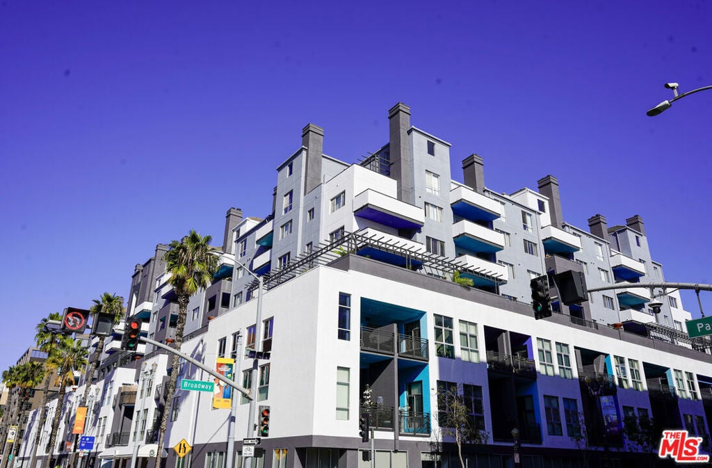 Photo of Listing #26639075