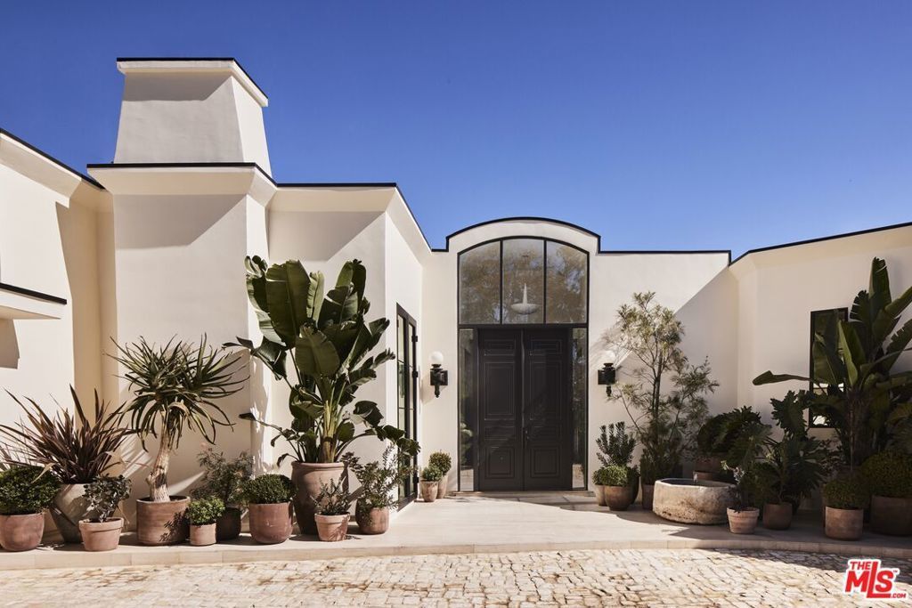 9100 Cordell Drive, Los Angeles