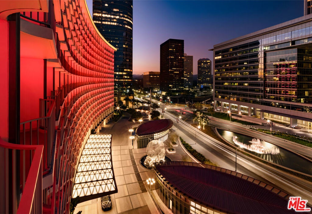 Photo of Listing #26639207