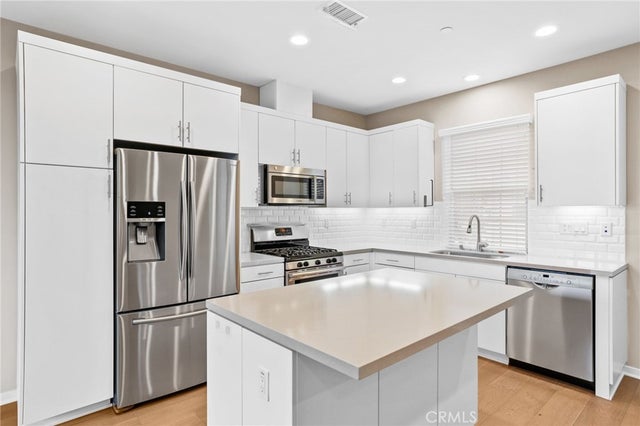 102 Briarberry, Irvine.