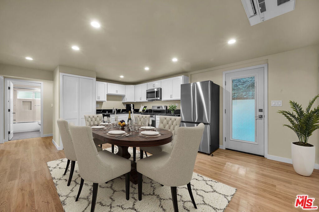 Photo of Listing #26639575