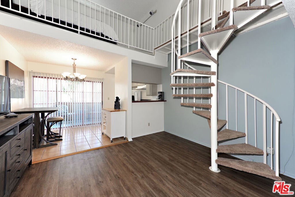 Photo of Listing #26639637