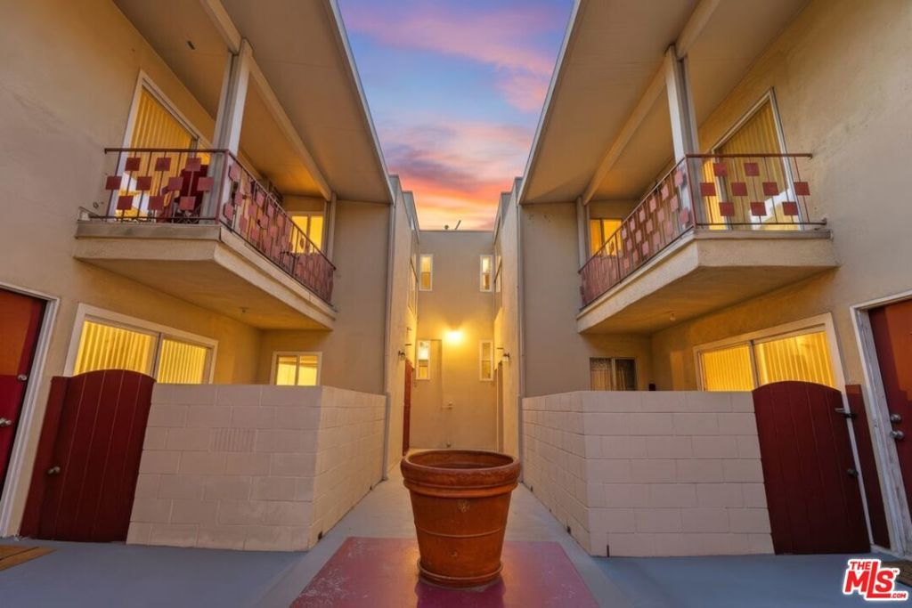 Photo of Listing #26639671