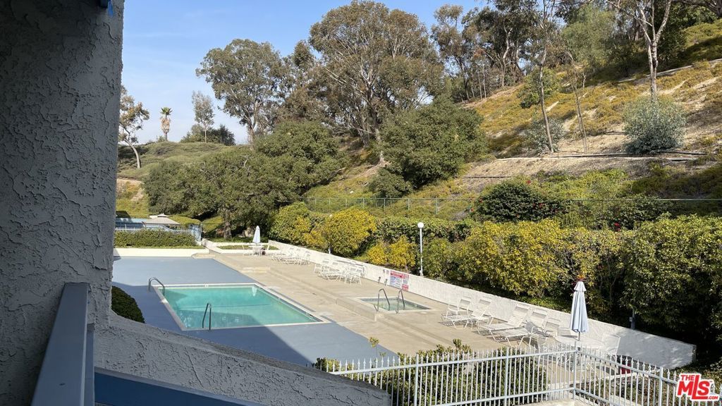 Photo of Listing #25628789