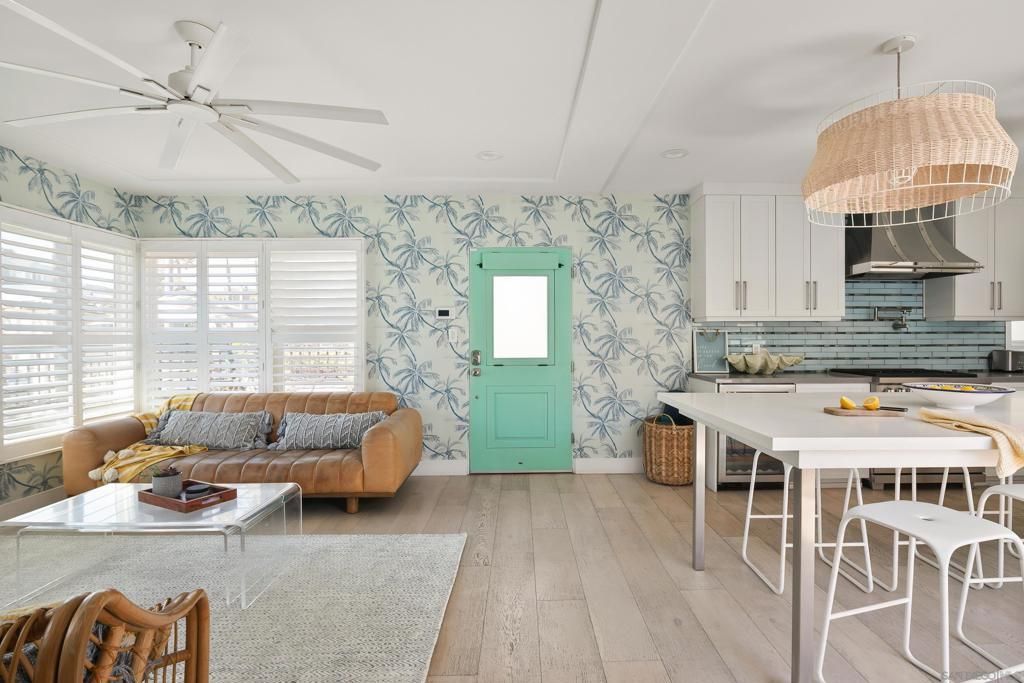 805 Brighton Court, San Diego