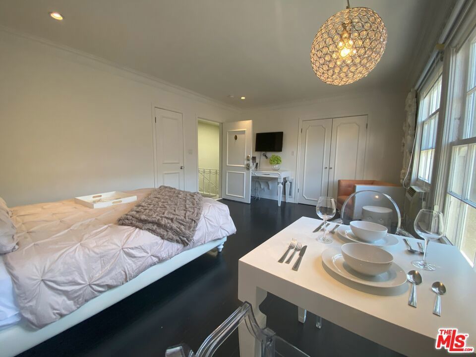 Photo of Listing #26640097