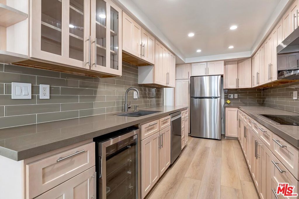 Photo of Listing #26639973