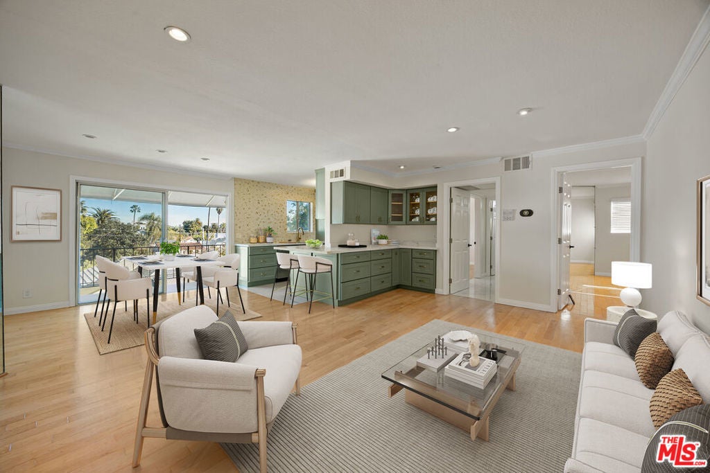 Photo of Listing #26638219