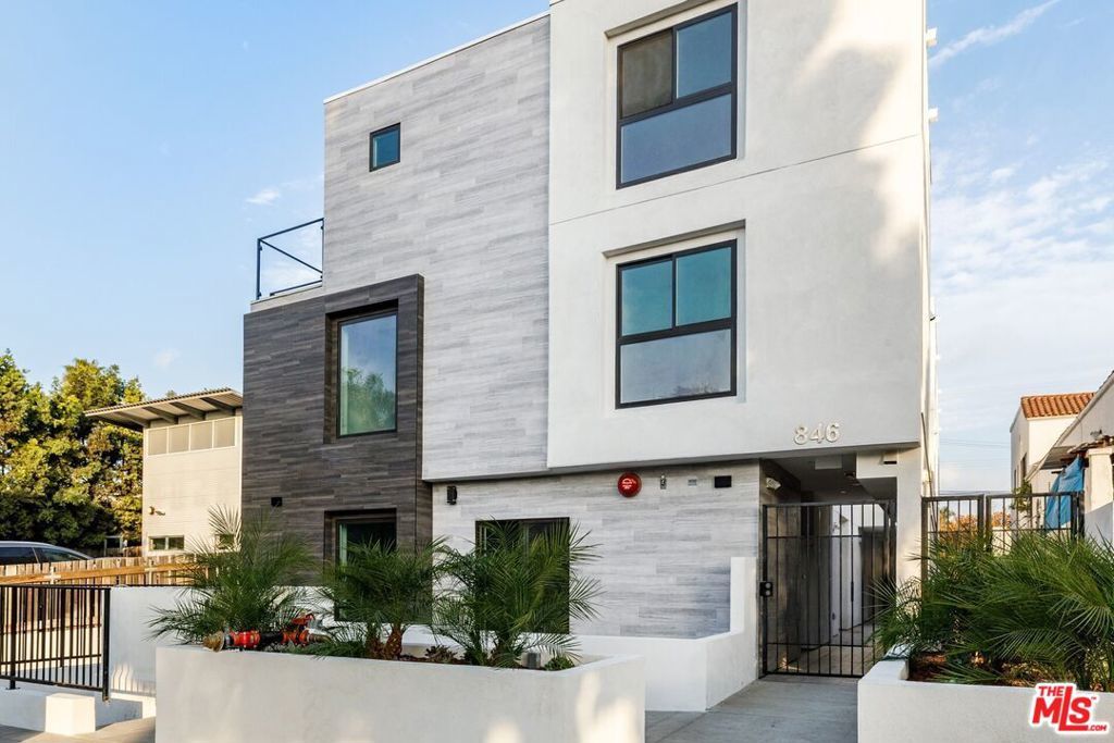 Photo of Listing #26640845