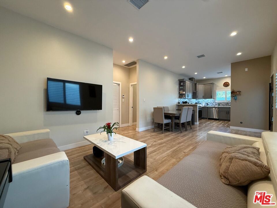 Photo of Listing #26640259