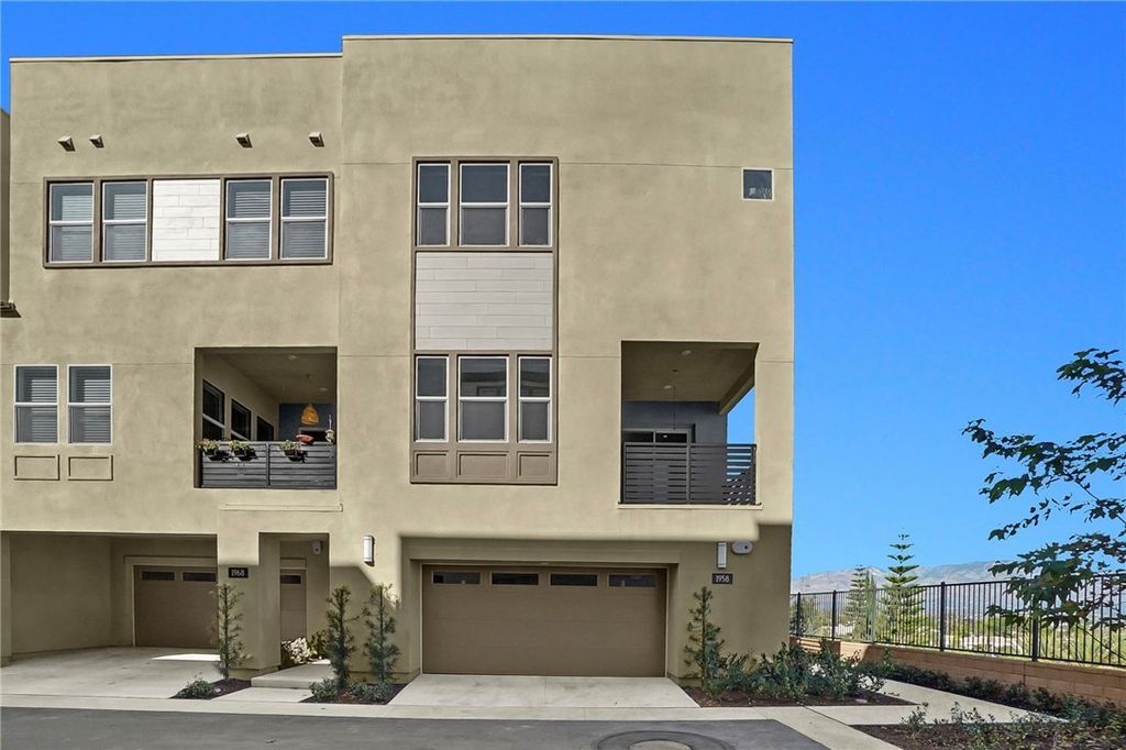 1958 Hollyleaf Terrace, Montebello