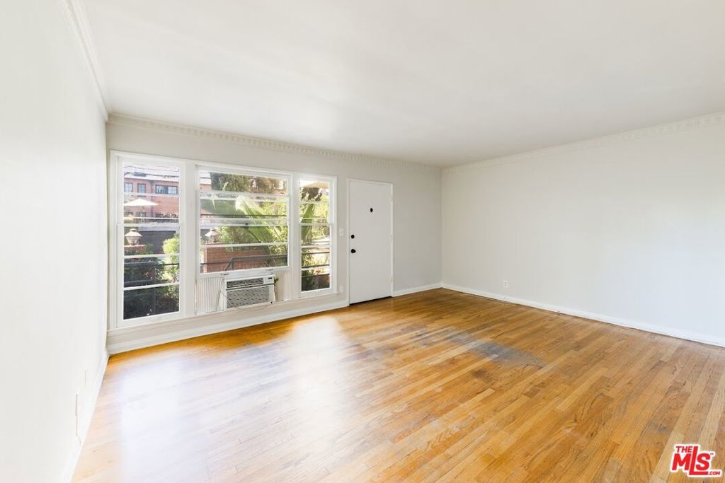 Photo of Listing #26635031