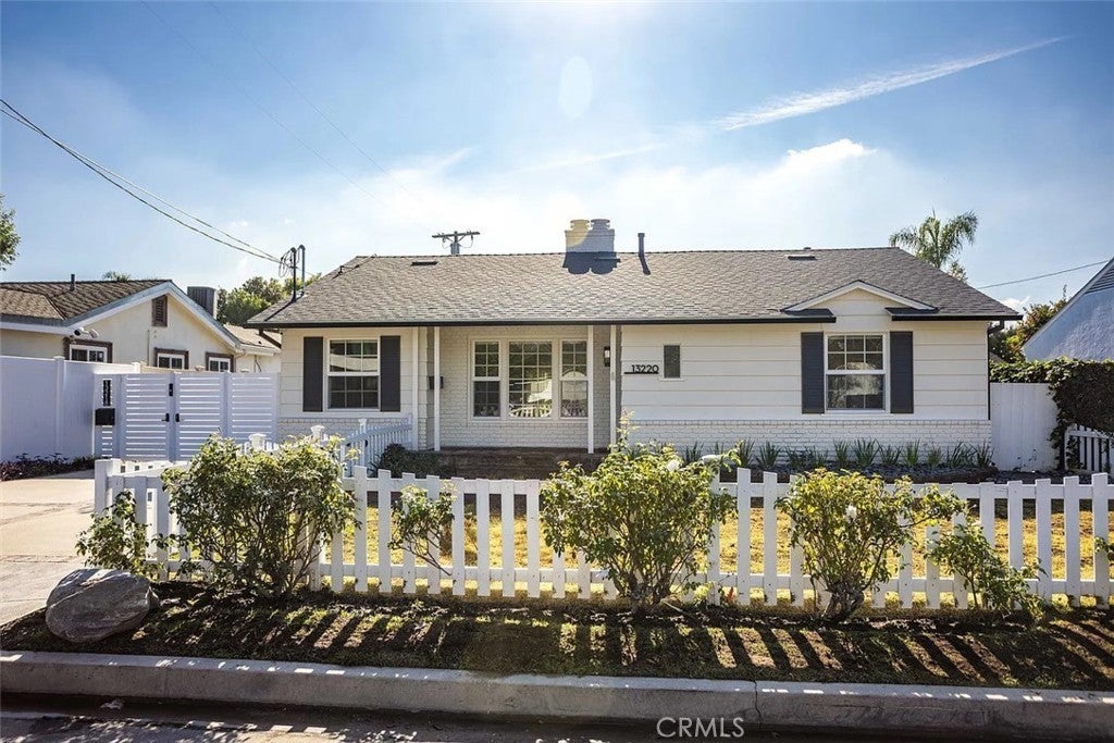 Photo of Listing #SR26014965