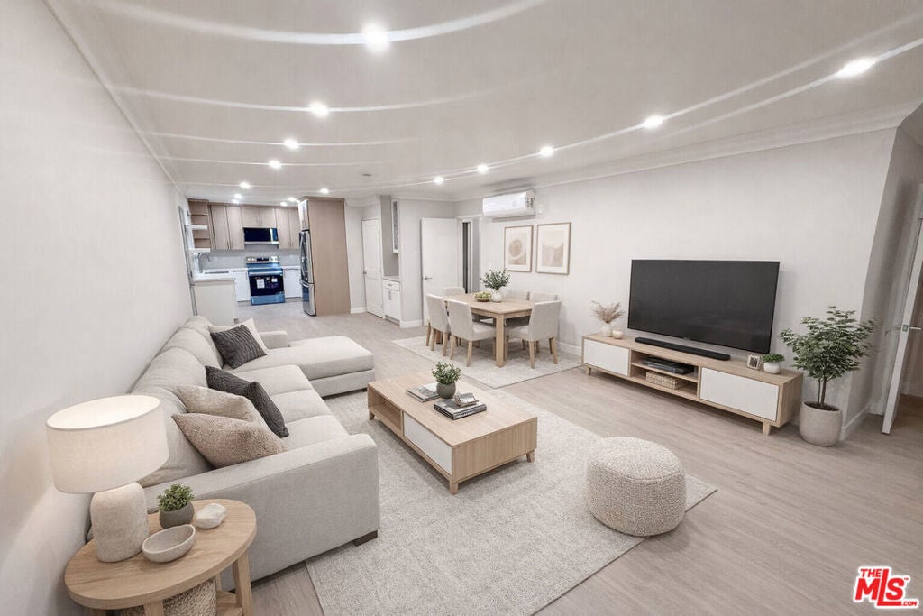 Photo of Listing #26641343