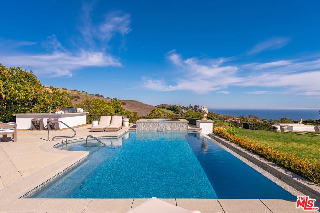 6201 Murphy Way, Malibu