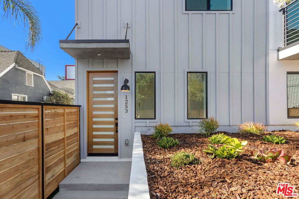 Photo of Listing #26640995