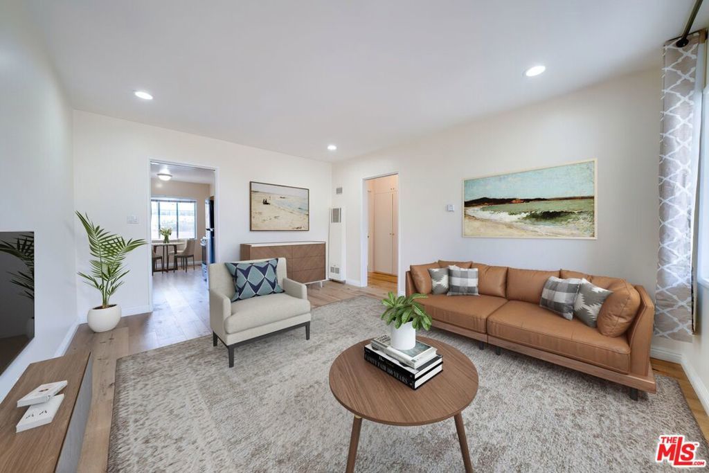 Photo of Listing #26638493