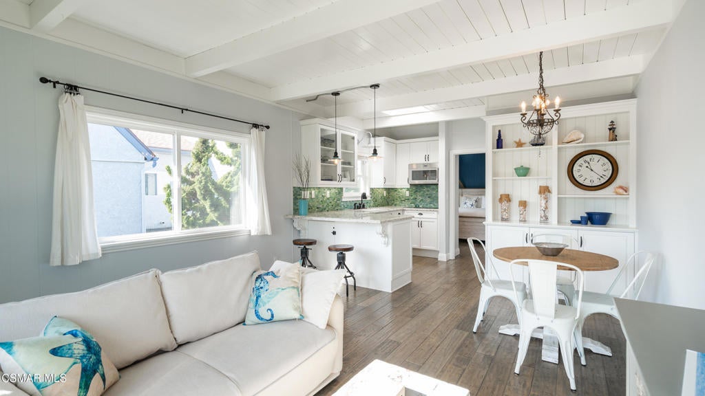 Photo of Listing #226000331