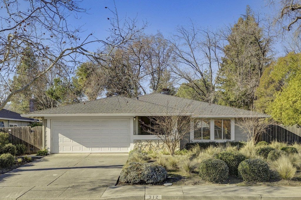 Photo of Listing #41121685