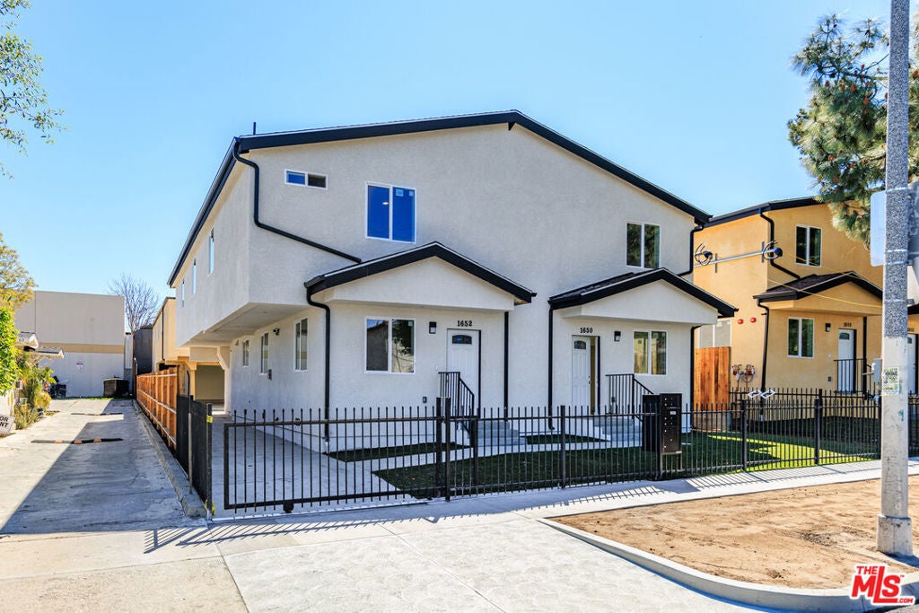 Photo of Listing #26641629