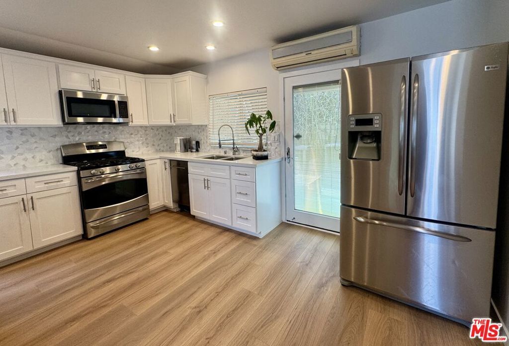 Photo of Listing #26642083