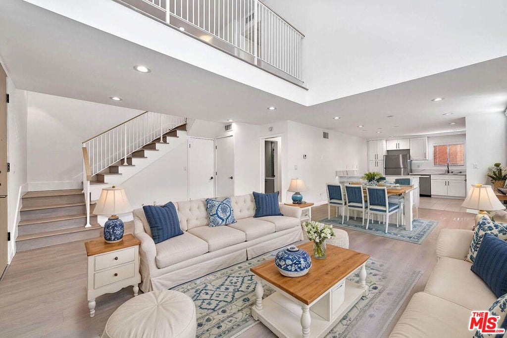 Photo of Listing #26638431