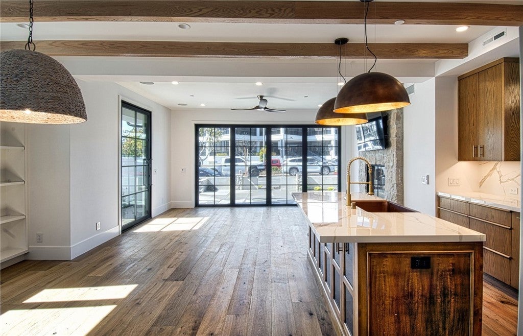 Photo of Listing #OC26017373