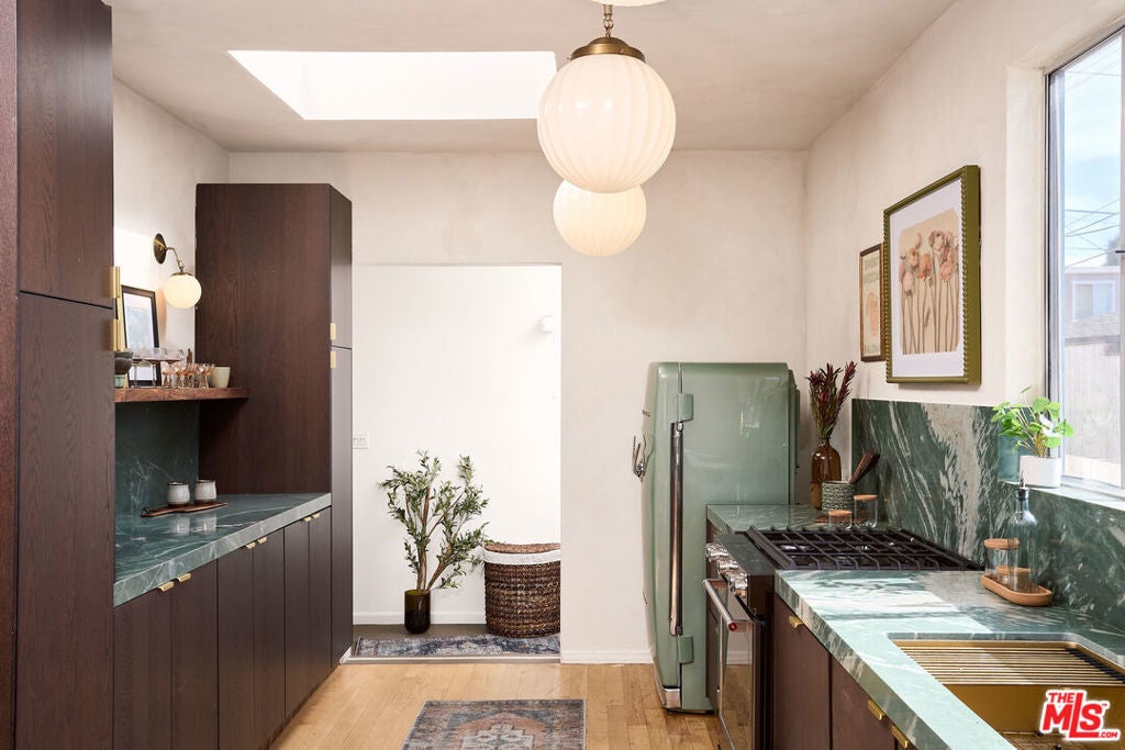 Photo of Listing #26642391