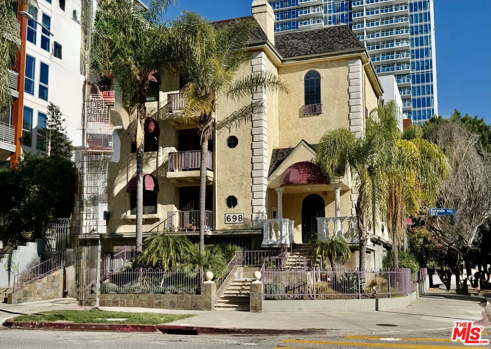 Photo of Listing #26642405