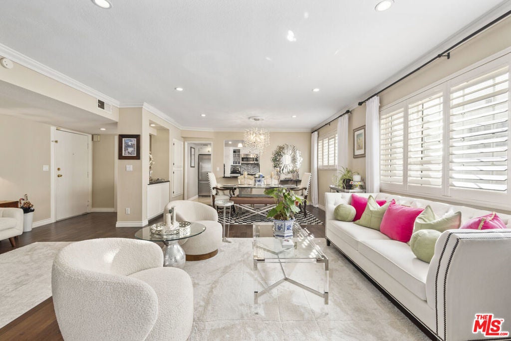 Photo of Listing #26642969